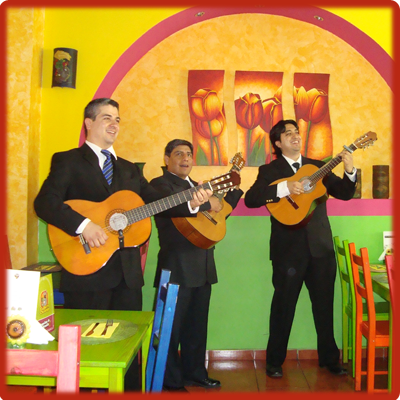 Músicos y Artistas Románticos de México - Mariachis en Barcelona